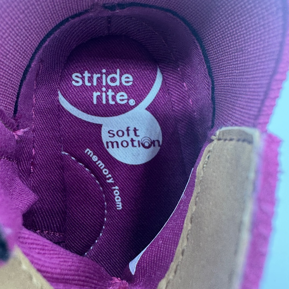Stride Rite Infant Boot, Berry Color, Size 4M Memory‎ foam - Picture 3 of 5